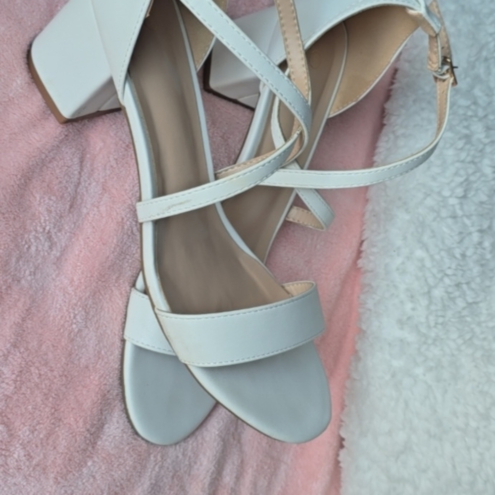 Elegant White Strappy Women's Sandals
